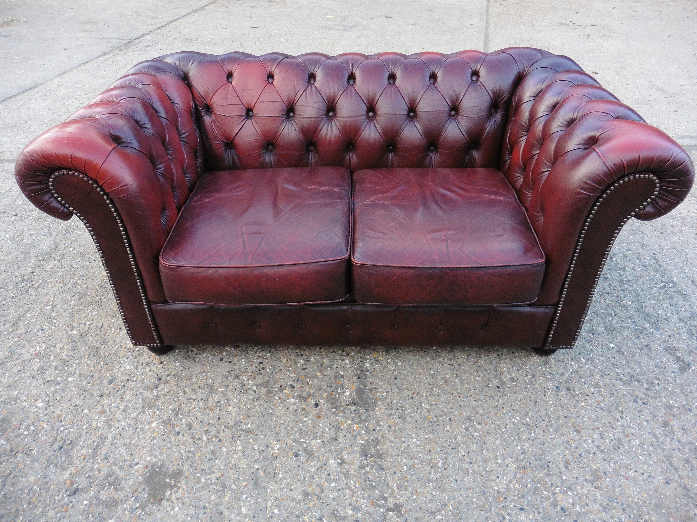 chesterfield-leather-sofa-restoration