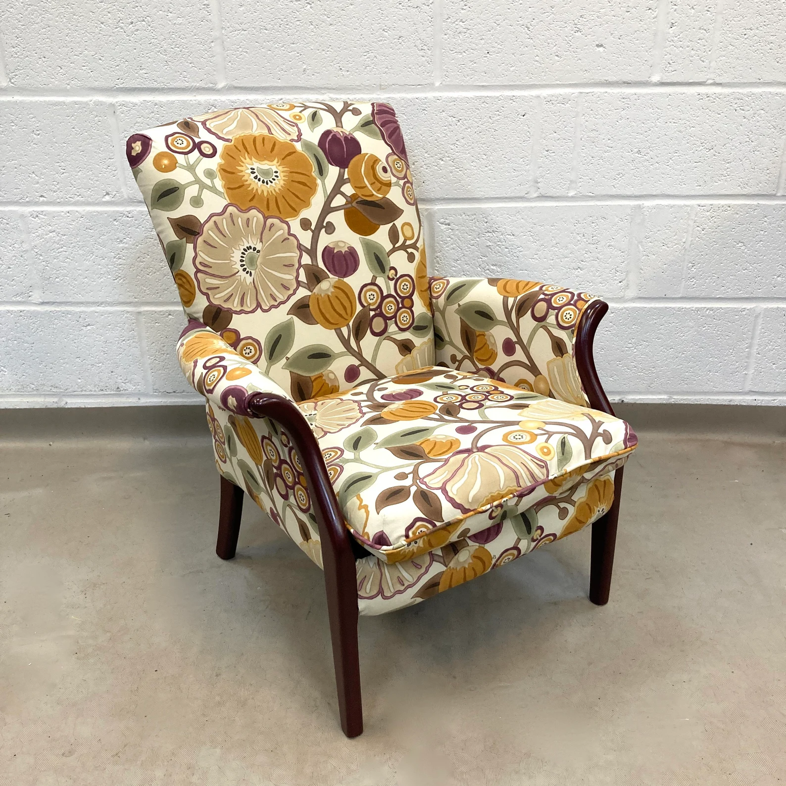 custom-armchair-upholstery-fabric-finish