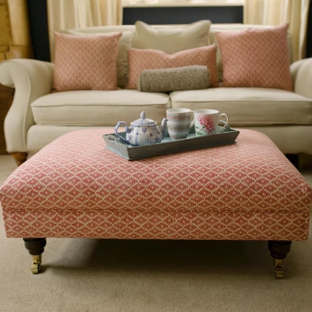 handcrafted-fabric-ottoman-detail